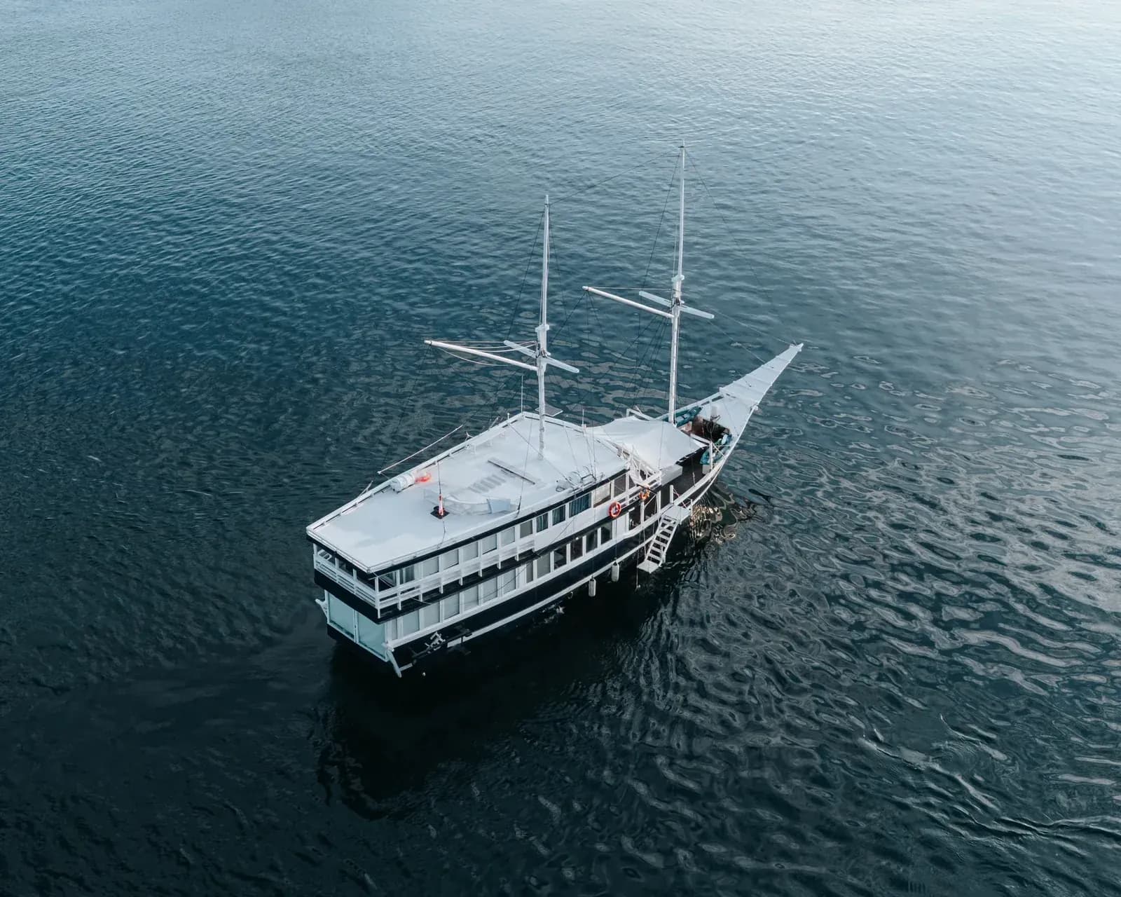Charter Privé – Tara - Charter Privé – Tara - Full Day Tour Komodo