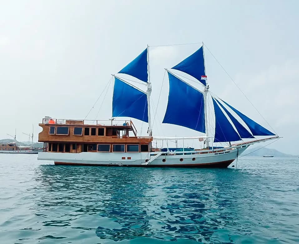 Charter Privé – Vanrei - Charter Privé – Vanrei - Full Day Tour Komodo