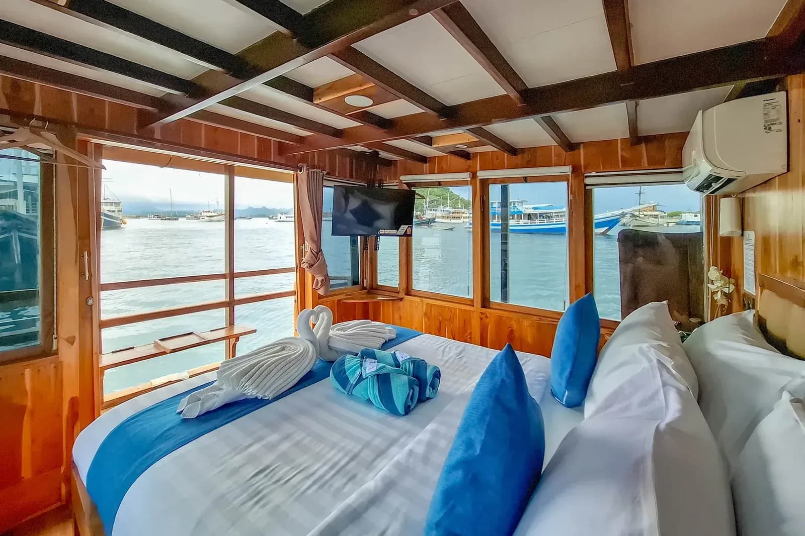 Master Ocean Cabin - Cabine du bateau Phinisi Komodo Labuan Bajo