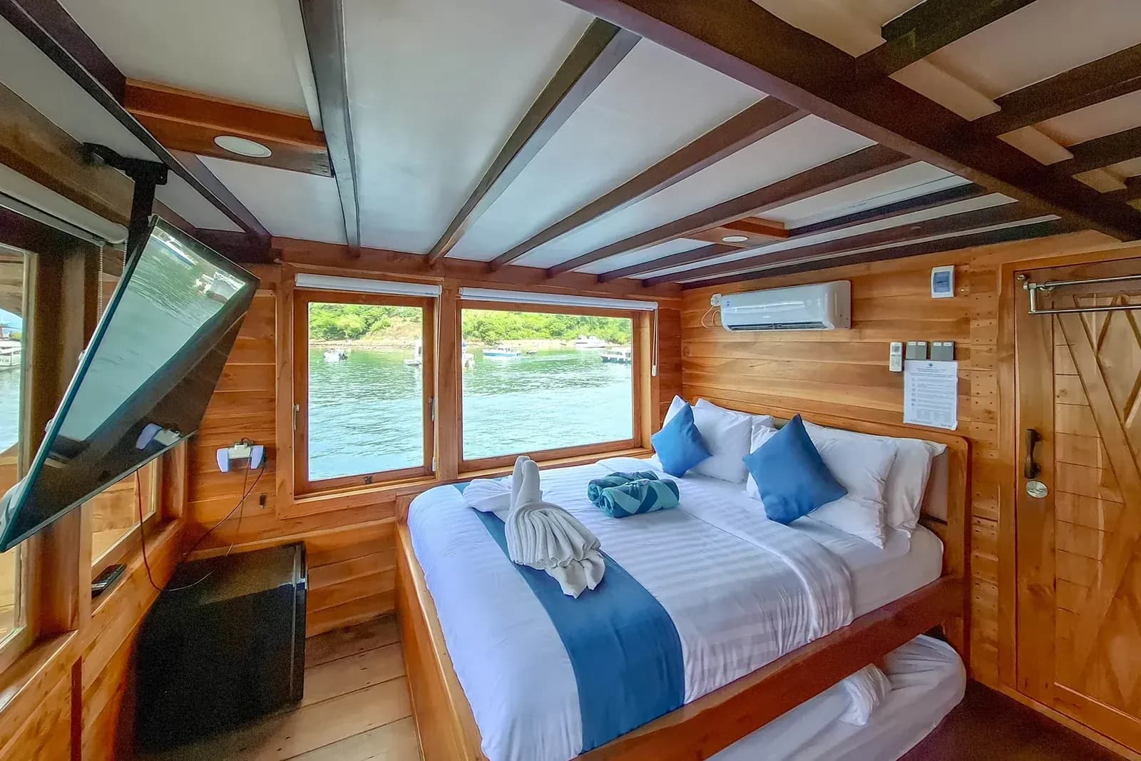 Master Suite Cabin - Cabine du bateau Phinisi Komodo Labuan Bajo