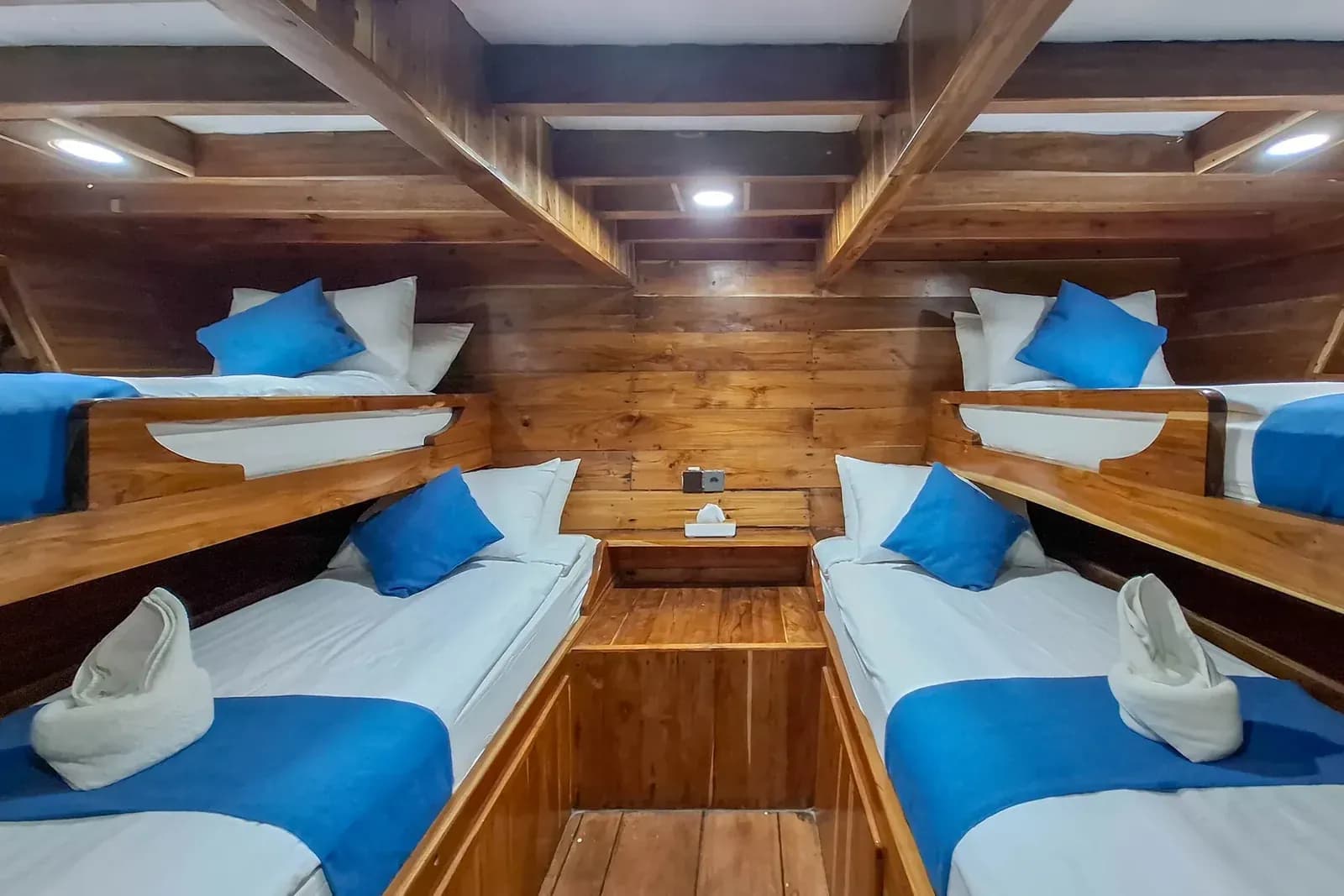 Shared Cabin - Cabine du bateau Phinisi Komodo Labuan Bajo